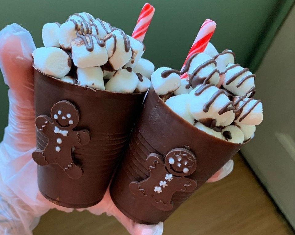 Family Favorite Easy Christmas Chocolate Hot Cups Treats